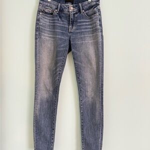 Buckle Women's Faded Blue Skinny Jeans